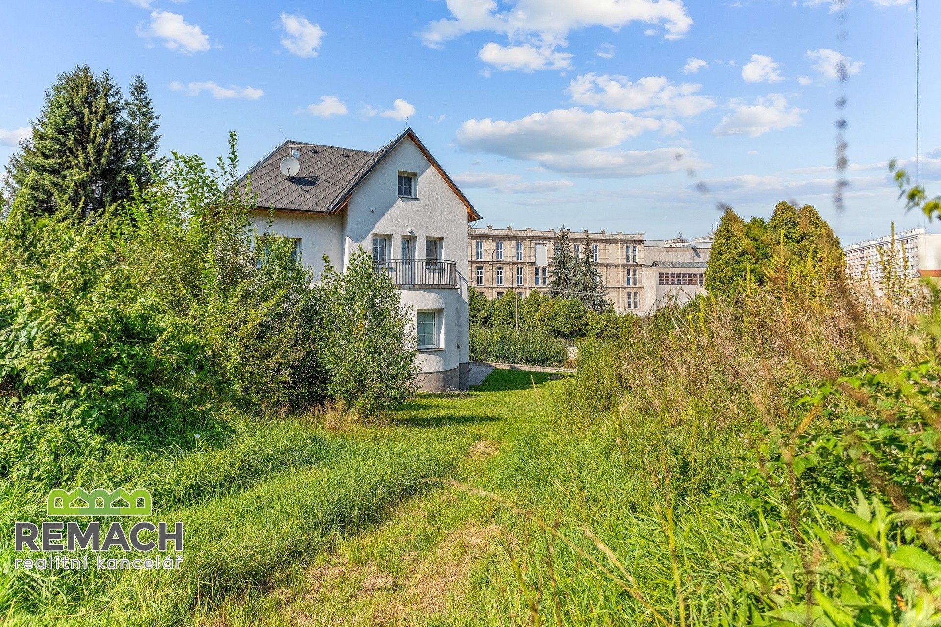 Prodej rodinný dům - Jugoslávská, Náchod, 220 m²