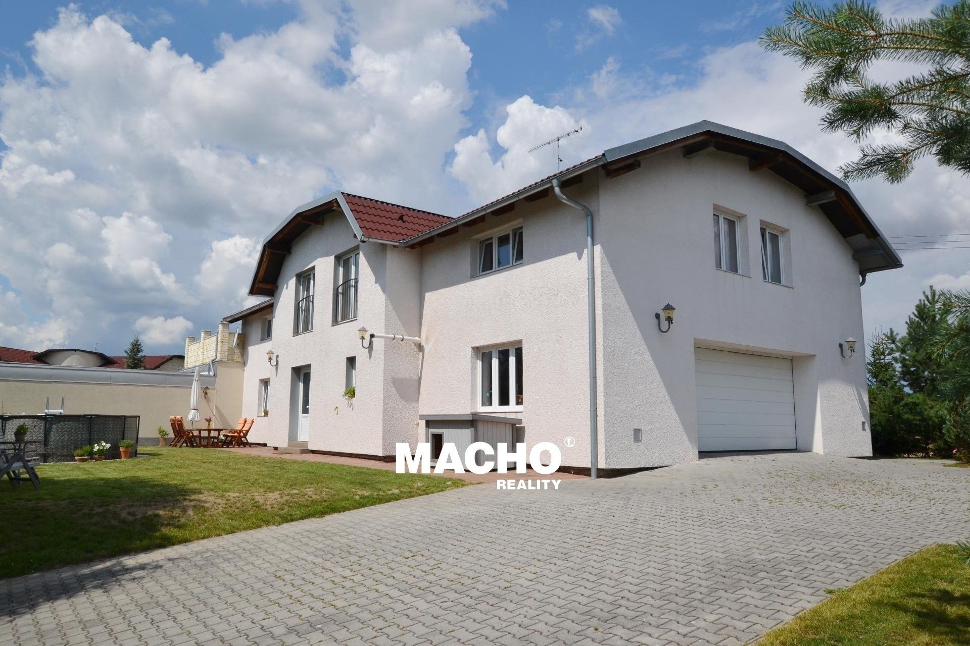 Prodej rodinný dům - Kostelec u Křížků, 353 m²