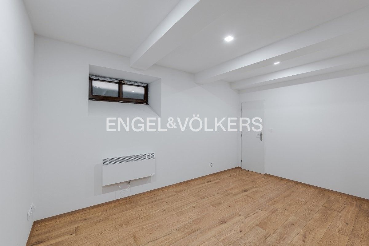 2+kk, Spolupráce, Praha, 35 m²