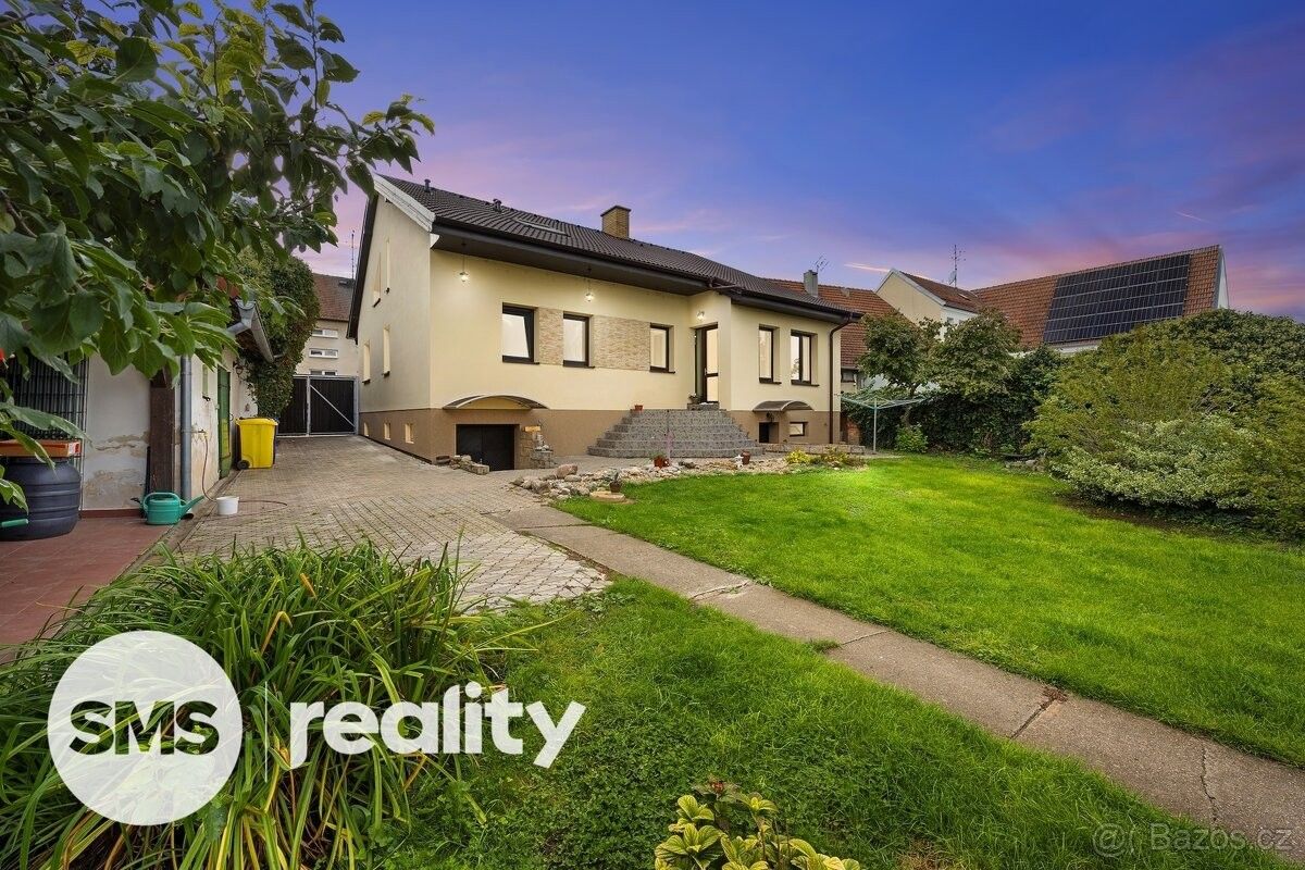 Rodinné domy, Dolní Dunajovice, 691 85