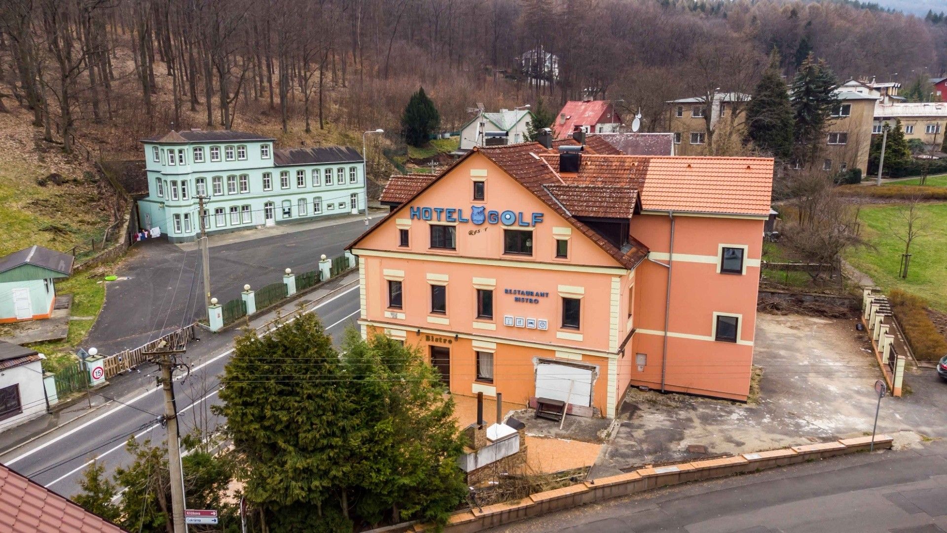 Ubytovací zařízení, Ruská, Dubí, 600 m²
