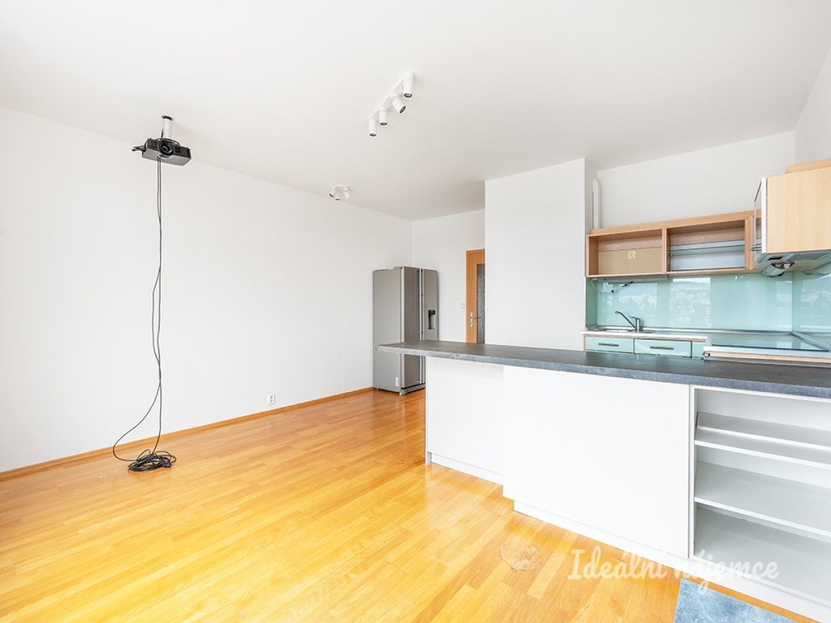 Pronájem byt 3+kk - Jeřabinová, Praha, 60 m²