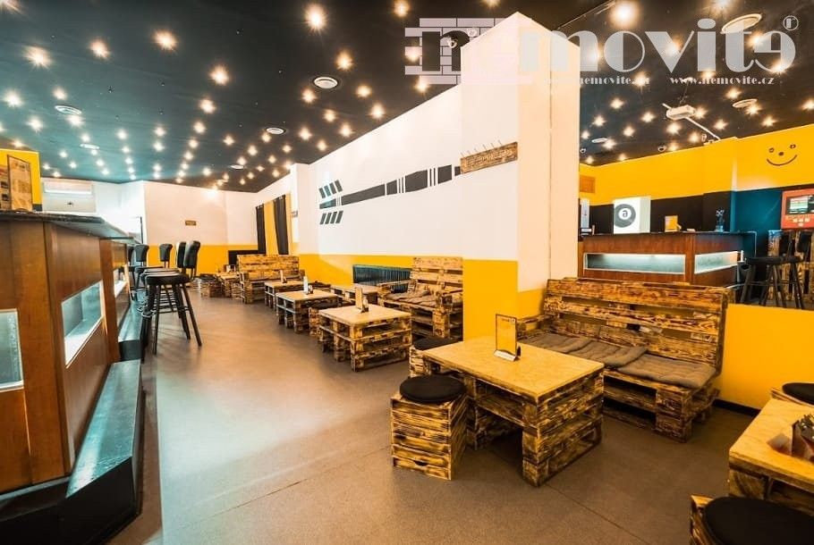 Pronájem restaurace - Vokovice, Praha, 250 m²