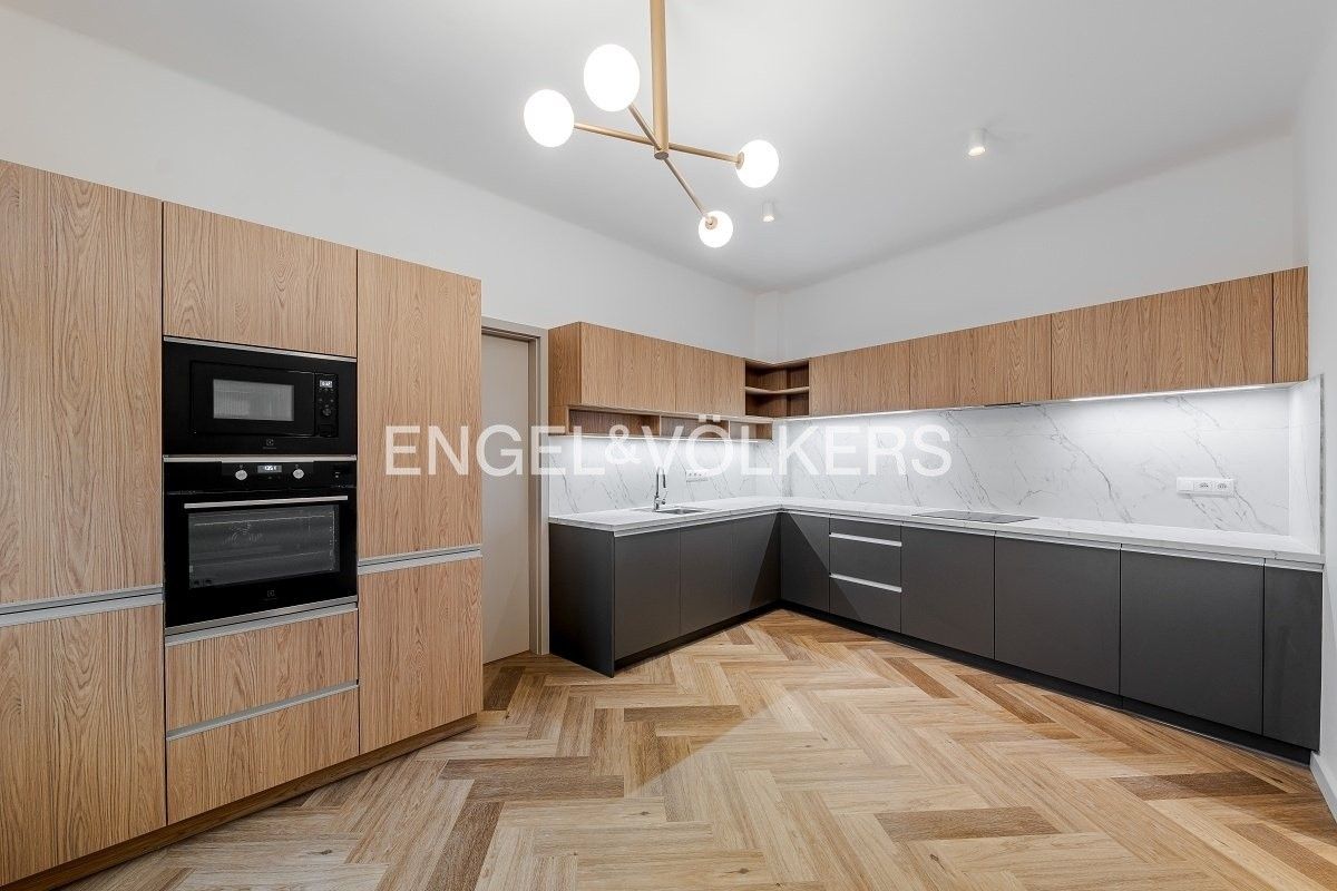 3+1, Karlovo náměstí, Praha, 126 m²