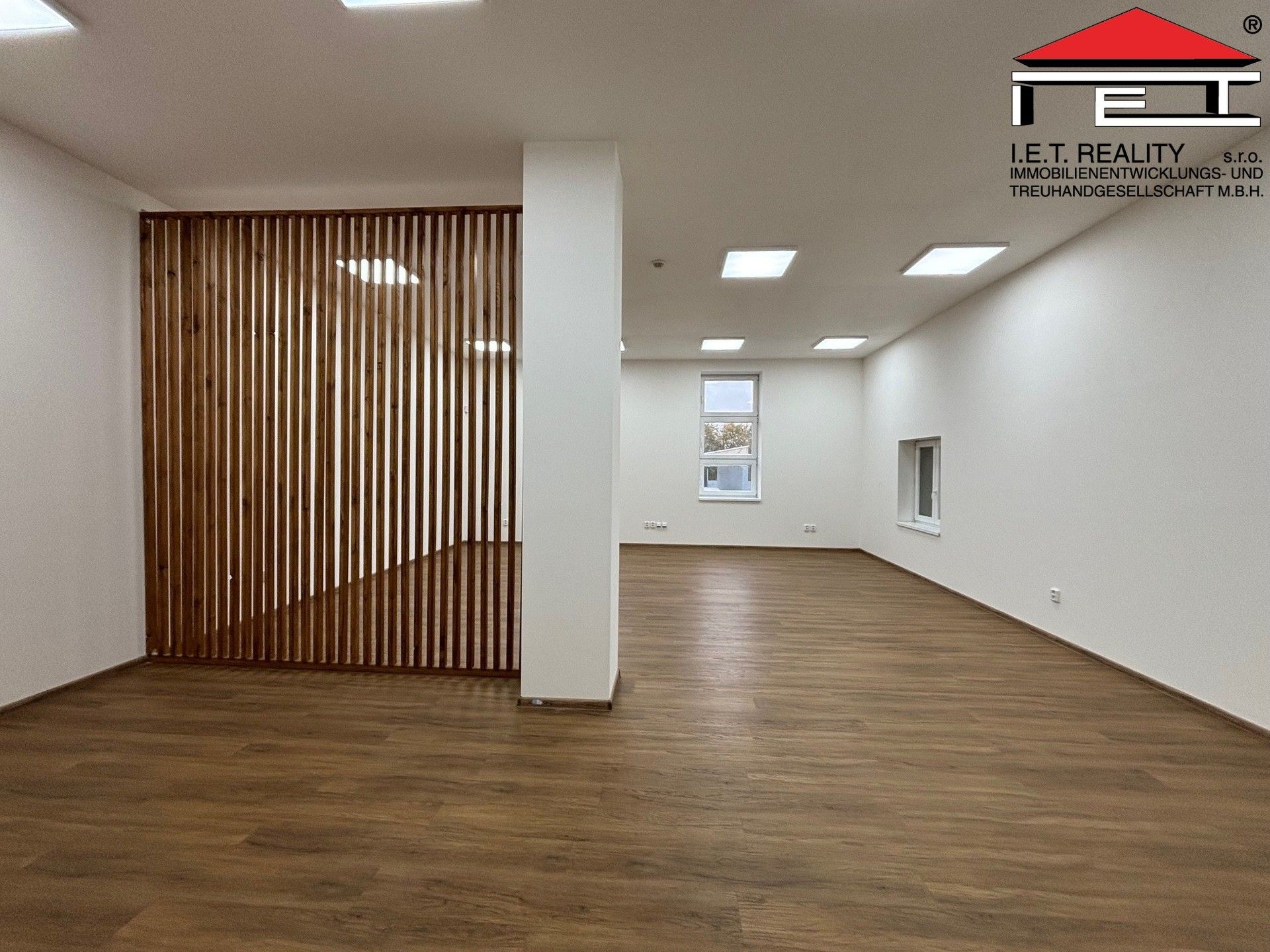 Pronájem kancelář - Sedliště, 402 m²