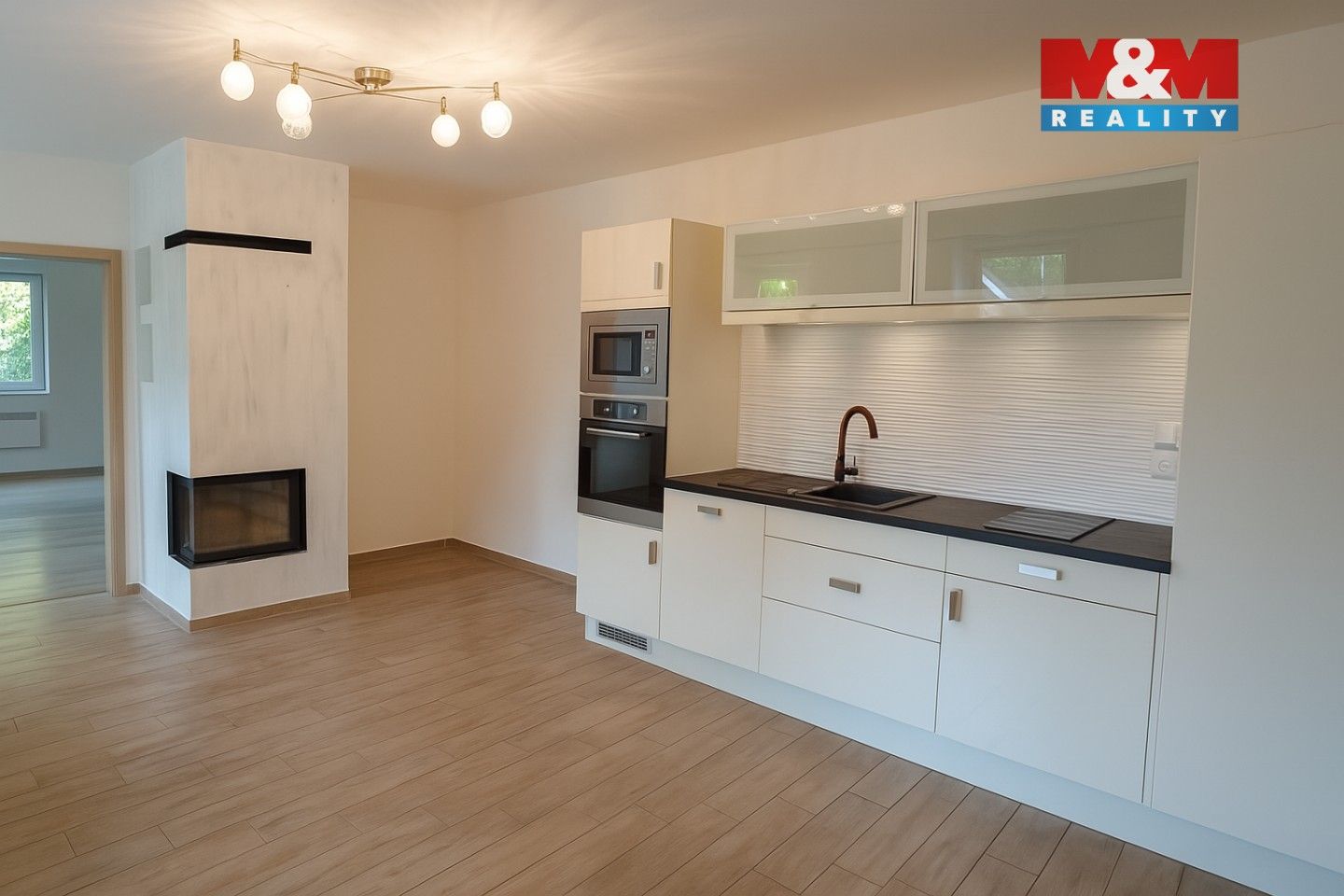 Prodej rodinný dům - Hlavní, Všestary, 74 m²