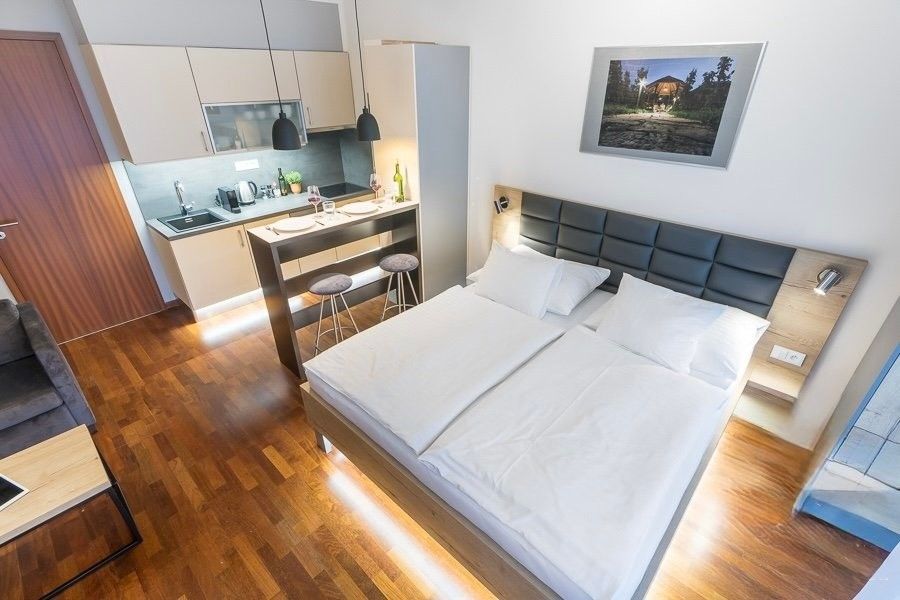 Pronájem byt 1+kk - Hlavova, Praha, 33 m²