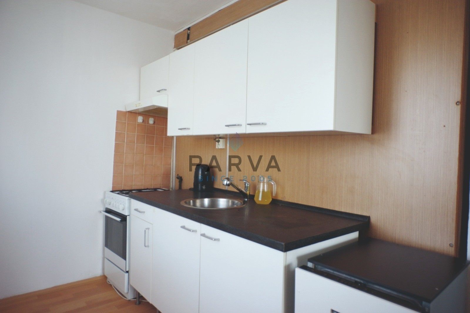 3+kk, Ostromečská, Praha, 70 m²