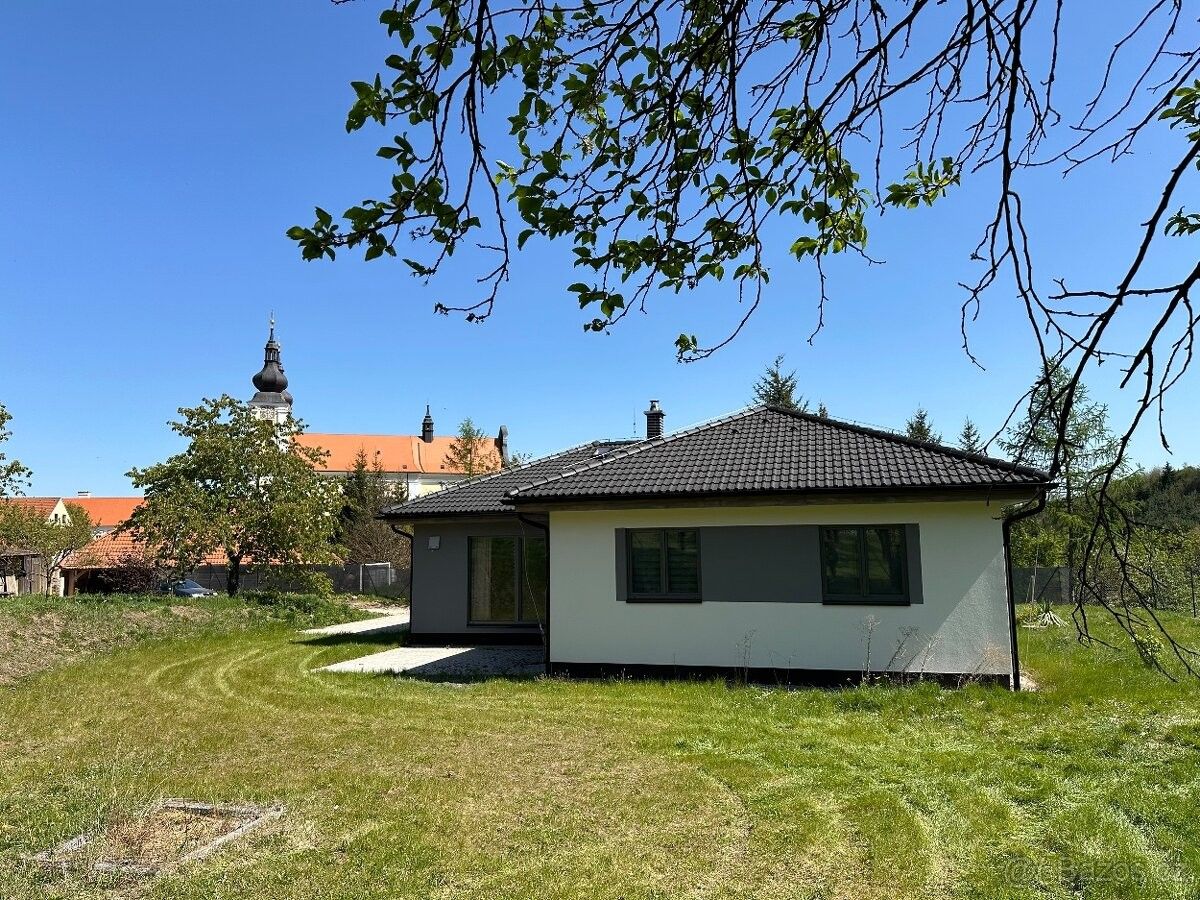 Prodej dům - Nová Říše, 588 65, 1 600 m²