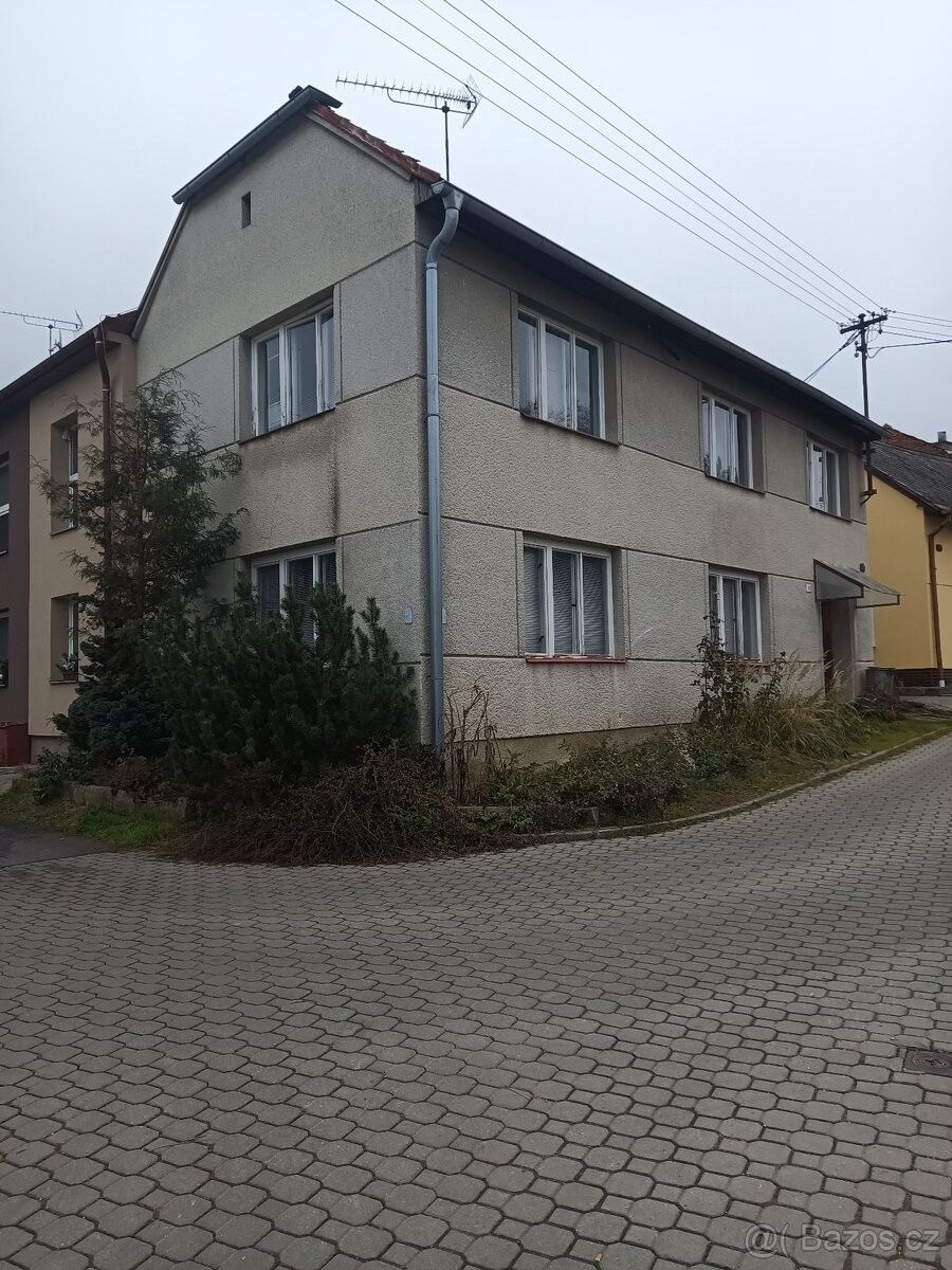 Prodej dům - Bílovice u Uherského Hradiště, 687 12, 140 m²