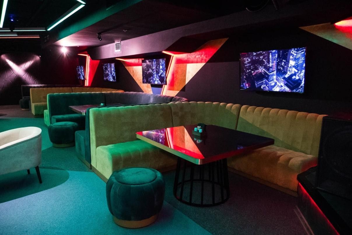 Restaurace, Lipanská, Praha, 80 m²