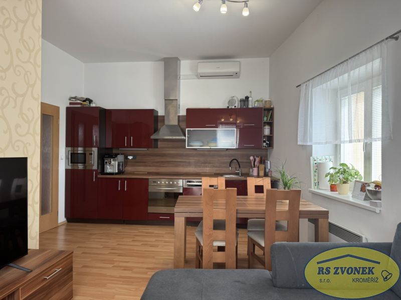 3+kk, náměstí Míru, Kroměříž, 91 m²