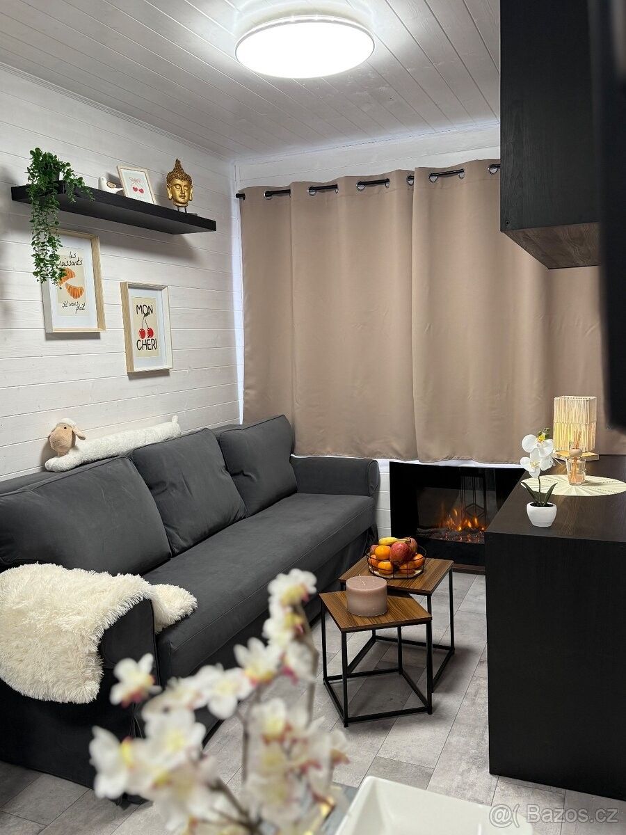 Ostatní, Praha, 198 00