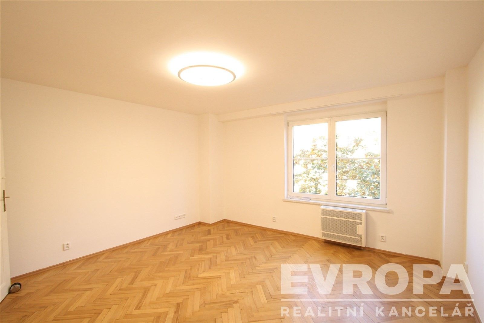 2+kk, Biskupcova, Praha, 39 m²