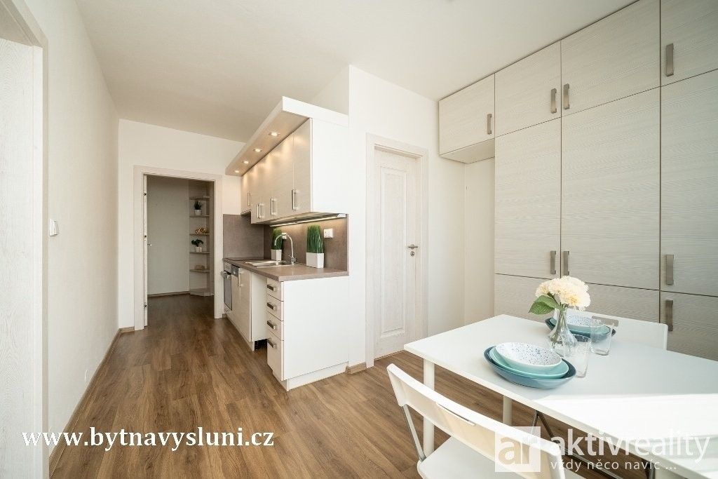 Prodej byt 2+1 - Na Výsluní, Neratovice, 65 m²