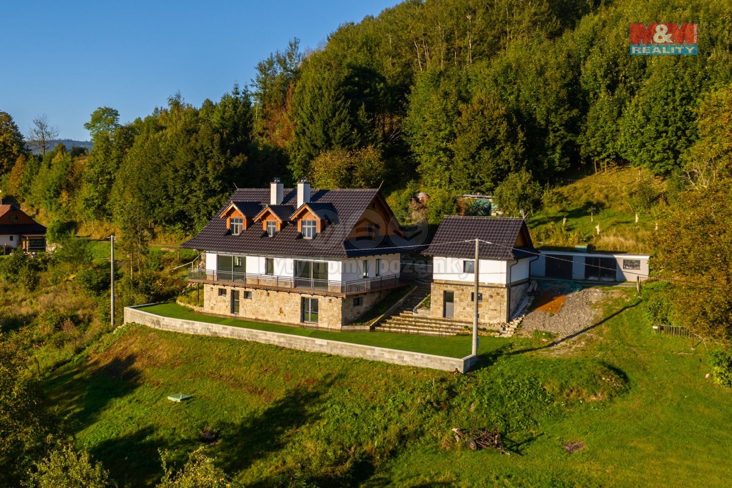 Prodej rodinný dům - Dolní Lomná, 310 m²