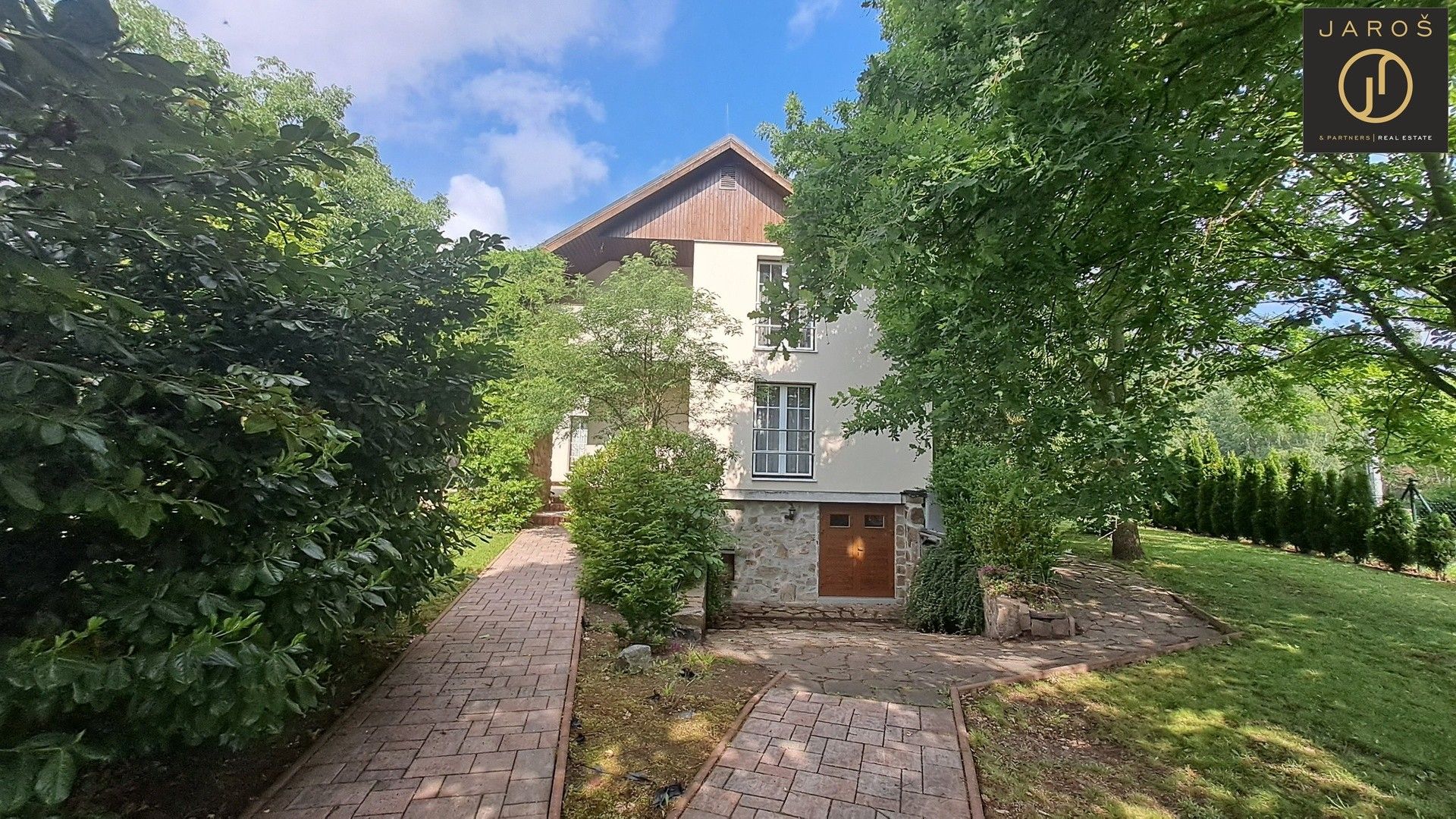 Rodinné domy, Sopečná, Karlovy Vary, 350 m²