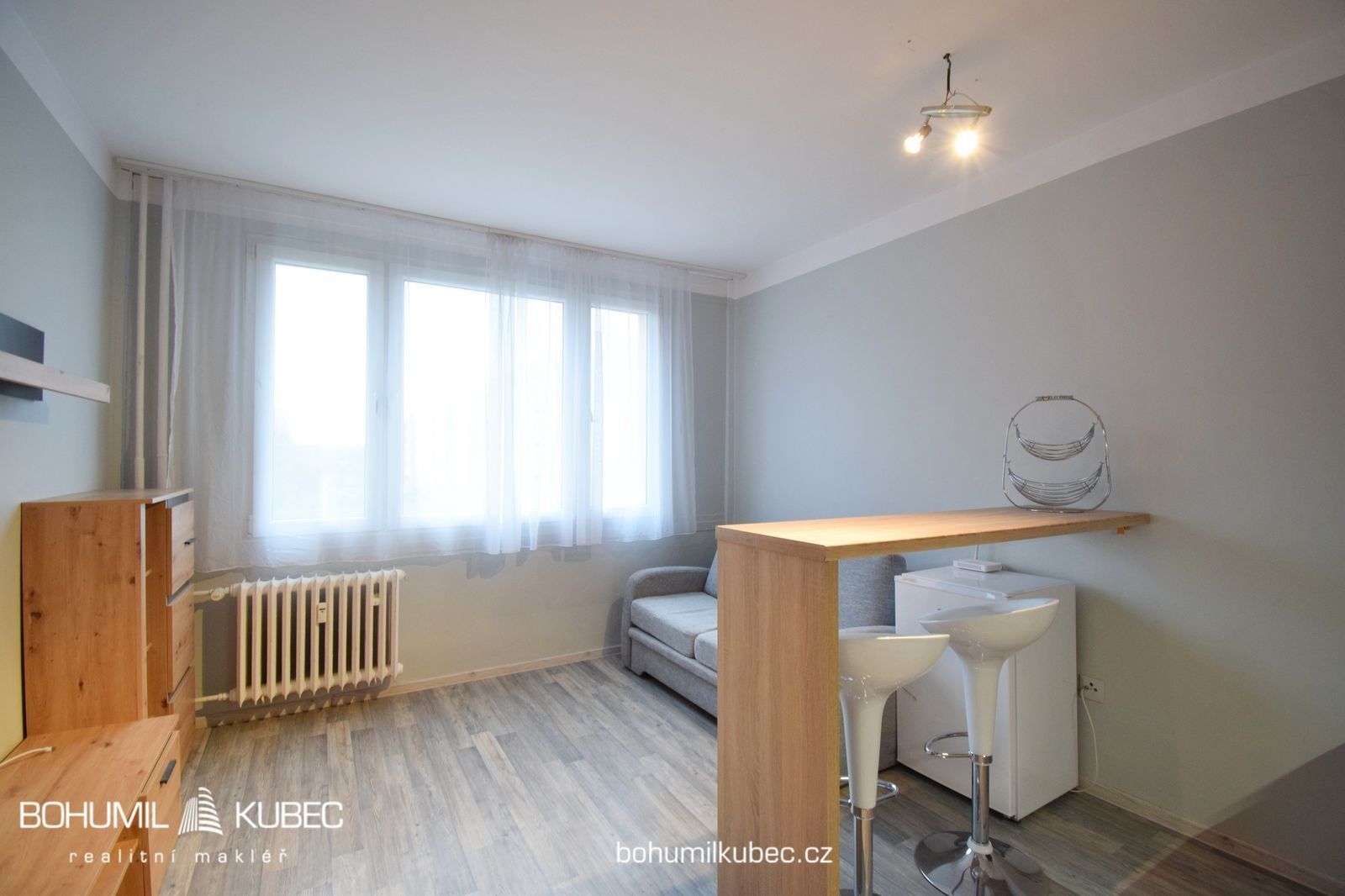 Pronájem byt 1+kk - Dukelská, Sezimovo Ústí, 21 m²