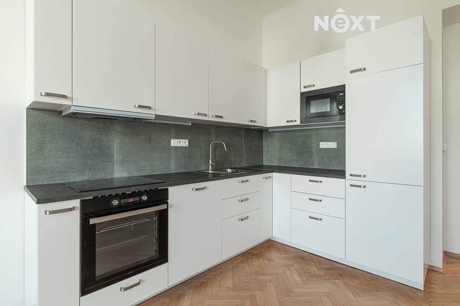 Pronájem byt 3+kk - Lublaňská, Praha, 70 m²