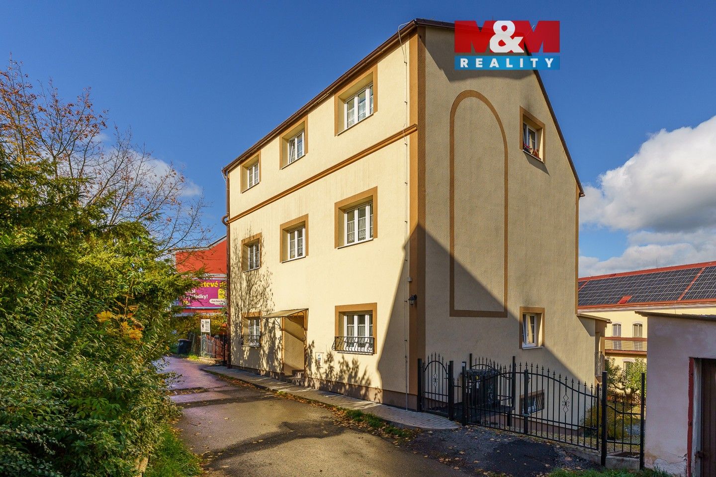 Činžovní domy, Dlouhá, Karlovy Vary, 402 m²