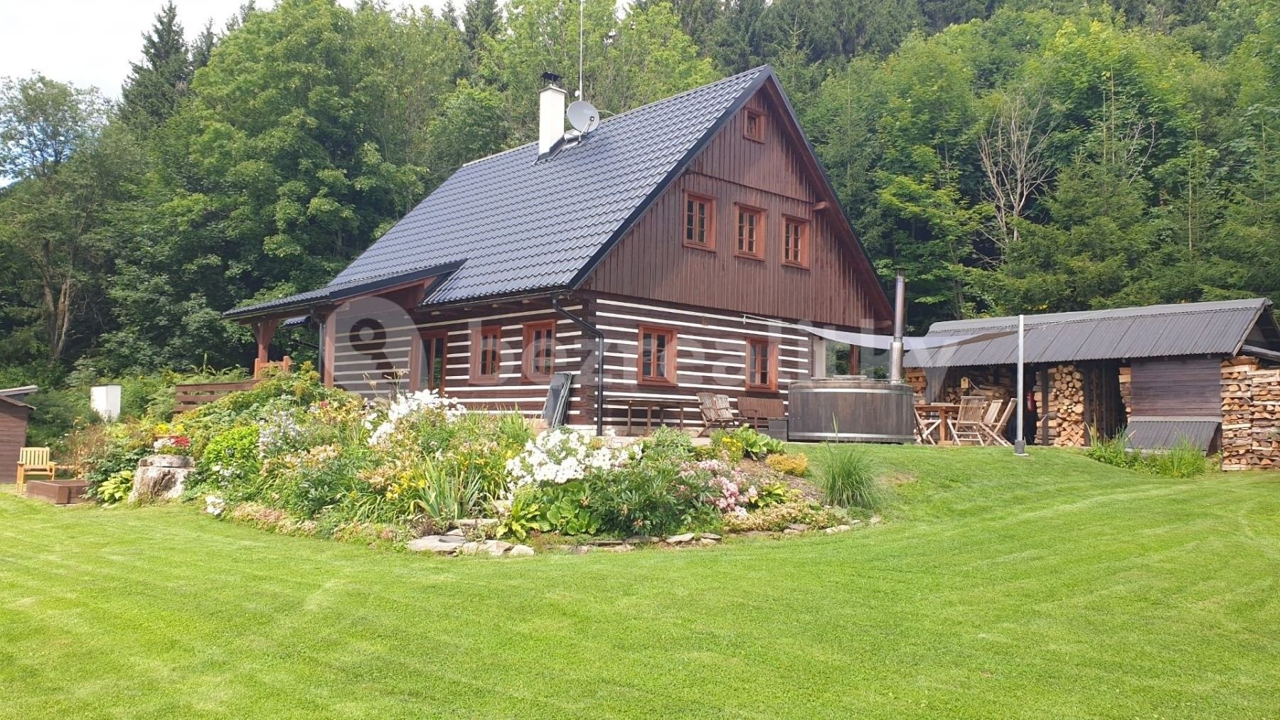 Chaty, Deštné v Orlických horách, 198 m²