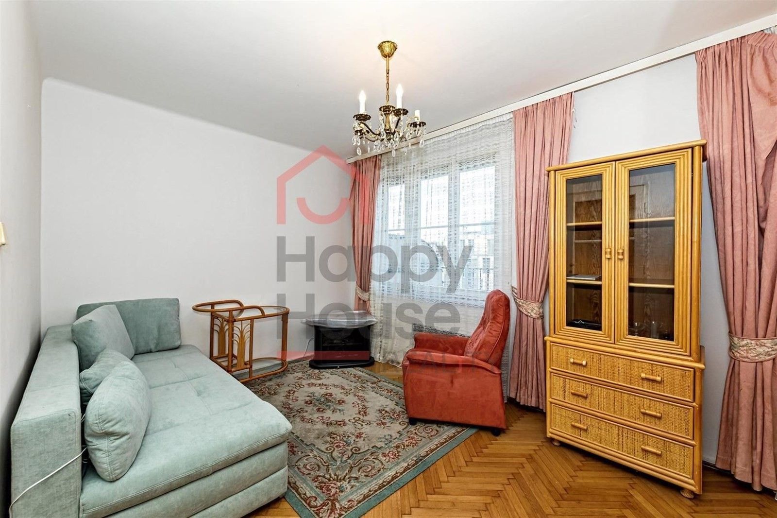 1+kk, Hradecká, Praha, 28 m²