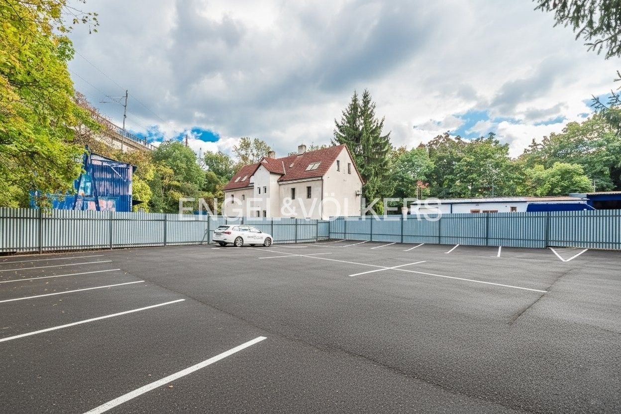 Ostatní, Pivovarnická, Praha, 350 m²