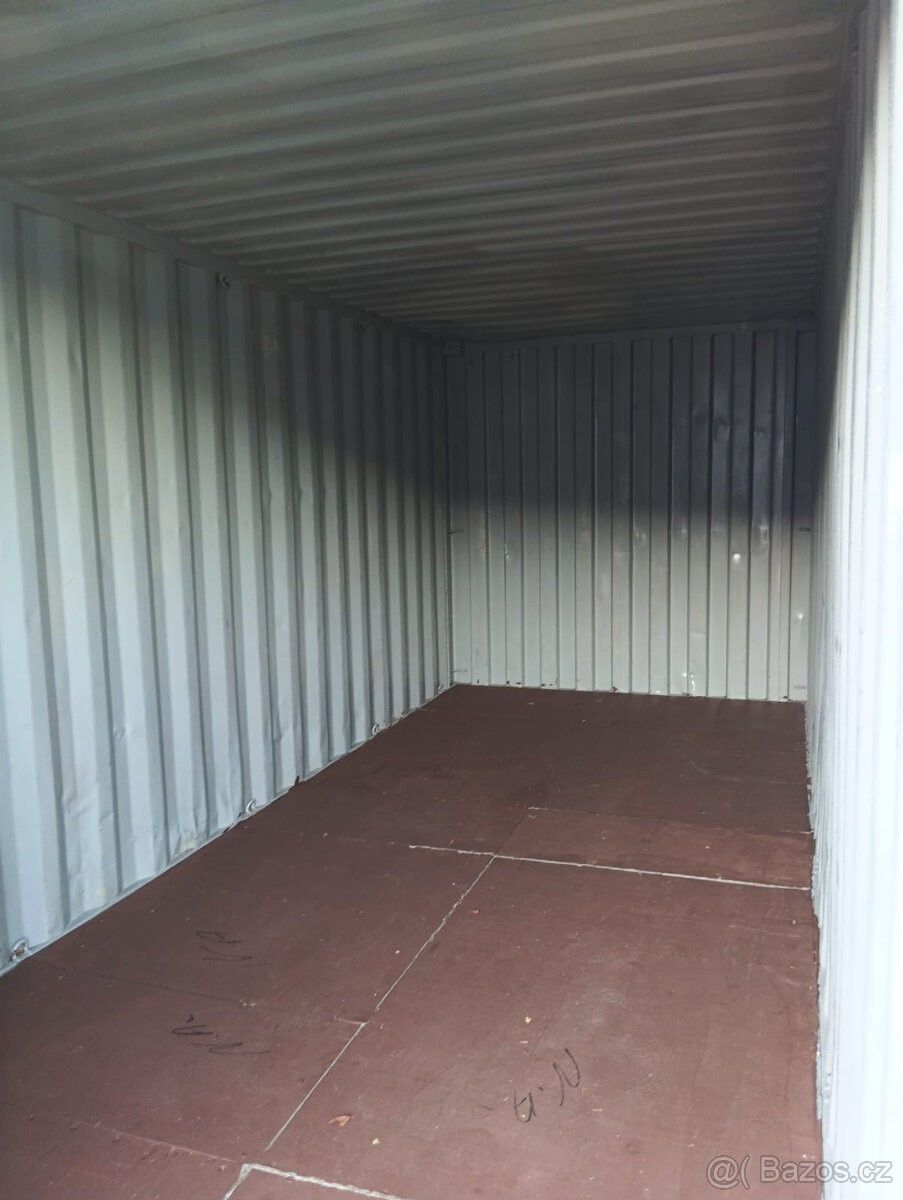 Garáže, Orlová, 735 14