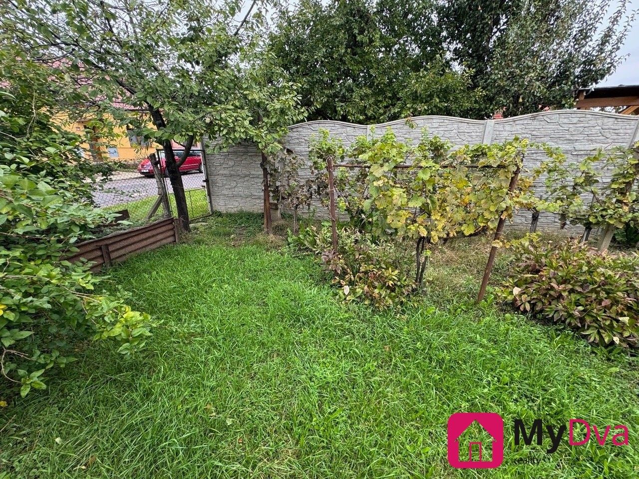 Pronájem zahrada - Sadová, Jaroslavice, 353 m²