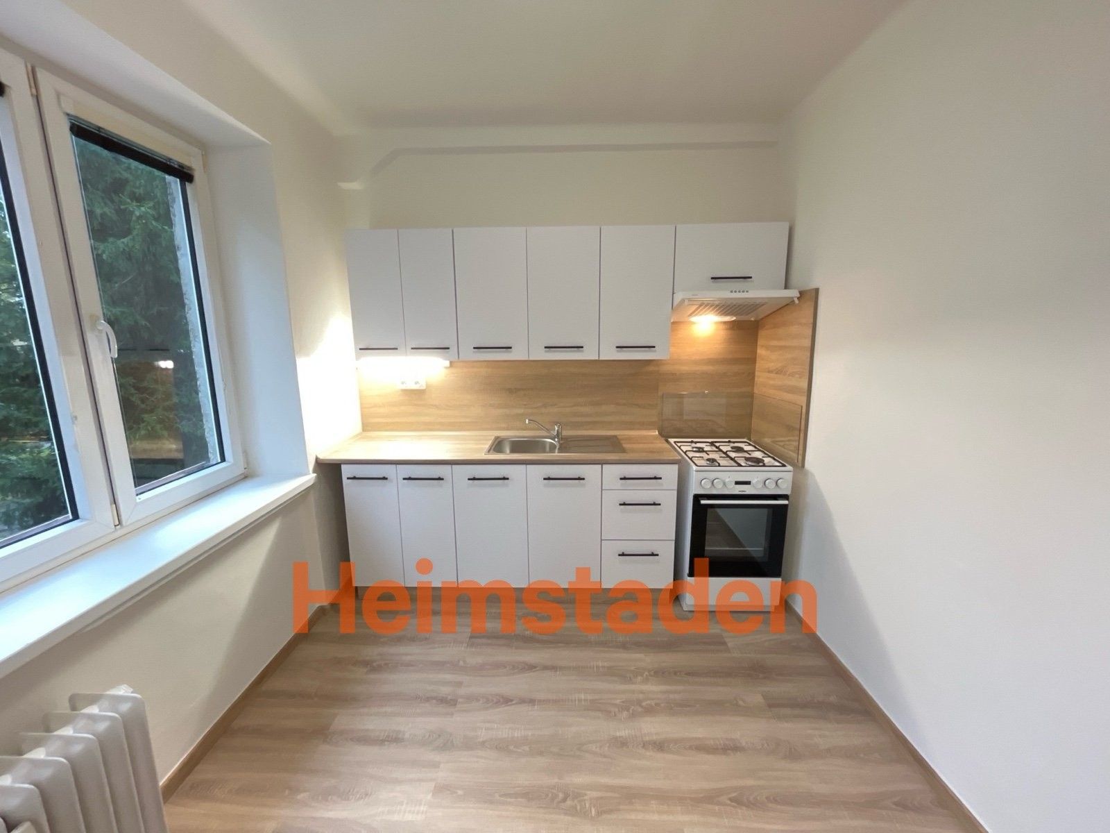 Pronájem byt 1+1 - Cihelní, Karviná, 37 m²