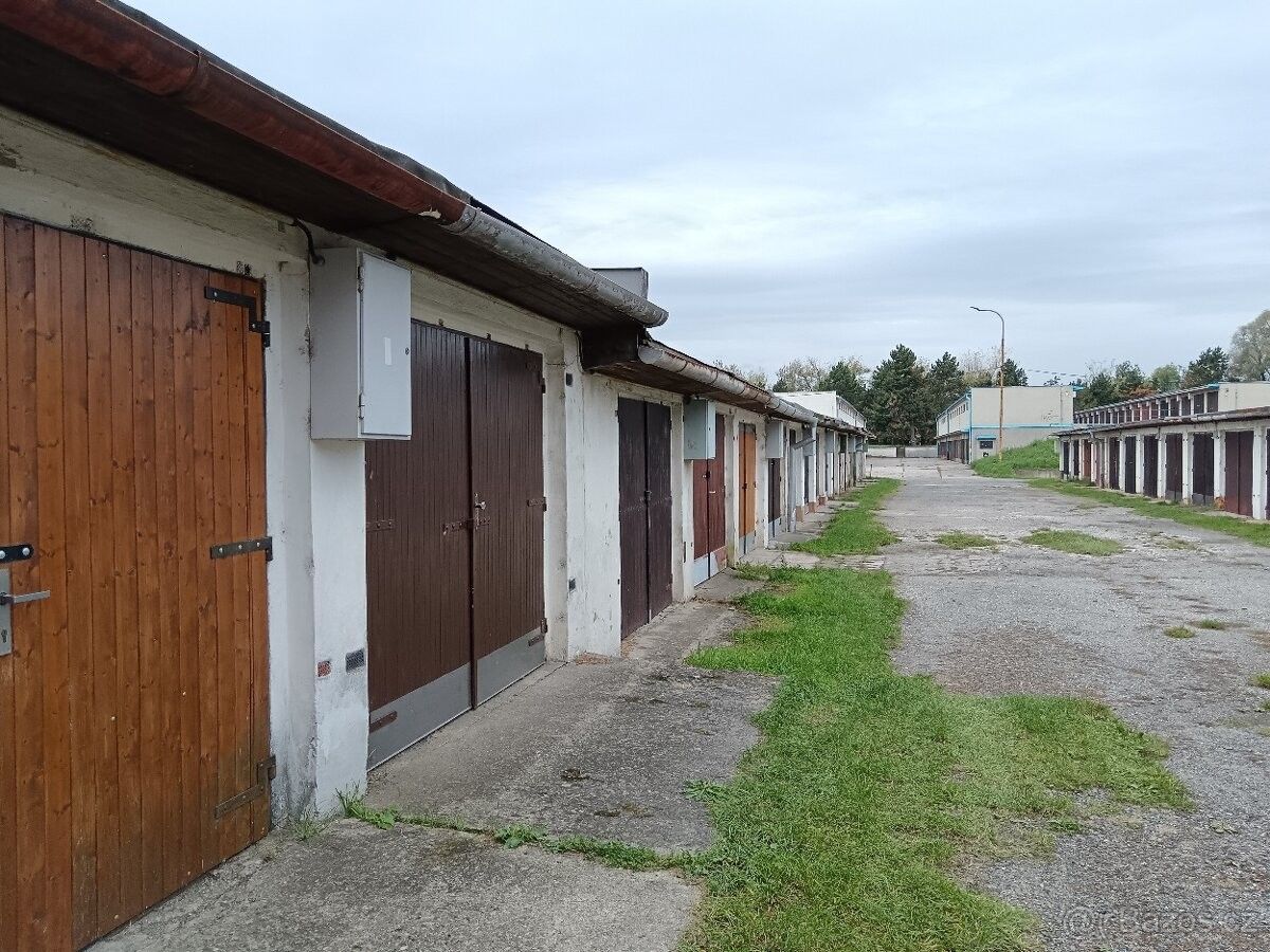 Garáže, Otrokovice, 765 02