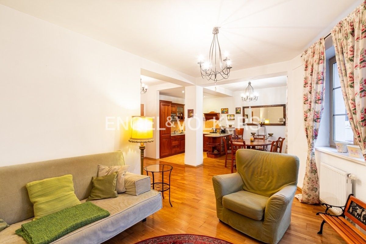 2+kk, Závěrka, Praha, 69 m²