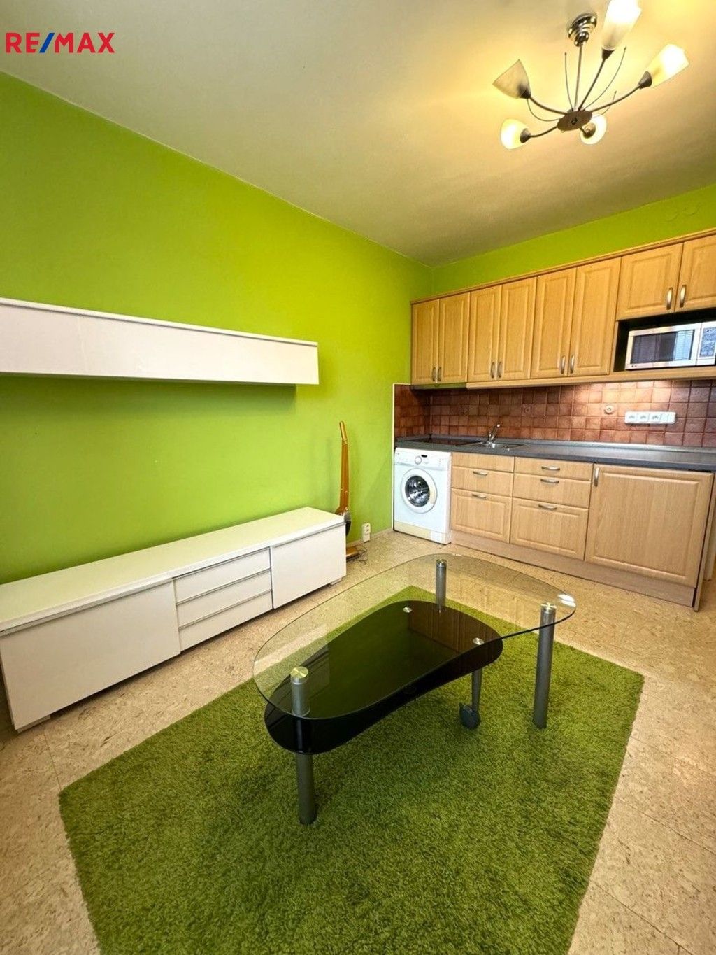 1+kk, Kpt. Nálepky, Karlovy Vary, 20 m²