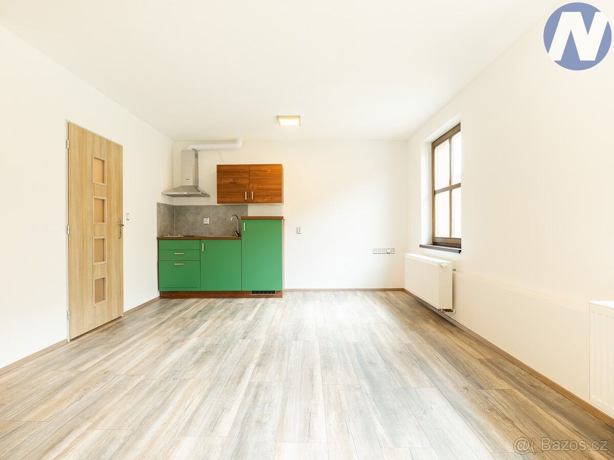 Pronájem byt - Husinec, 384 21