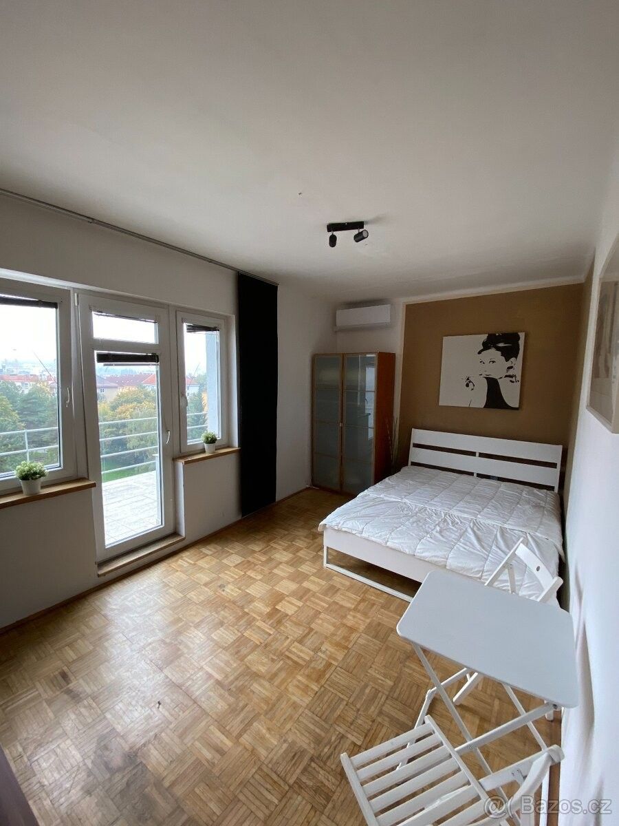 1+kk, Praha, 190 00, 24 m²