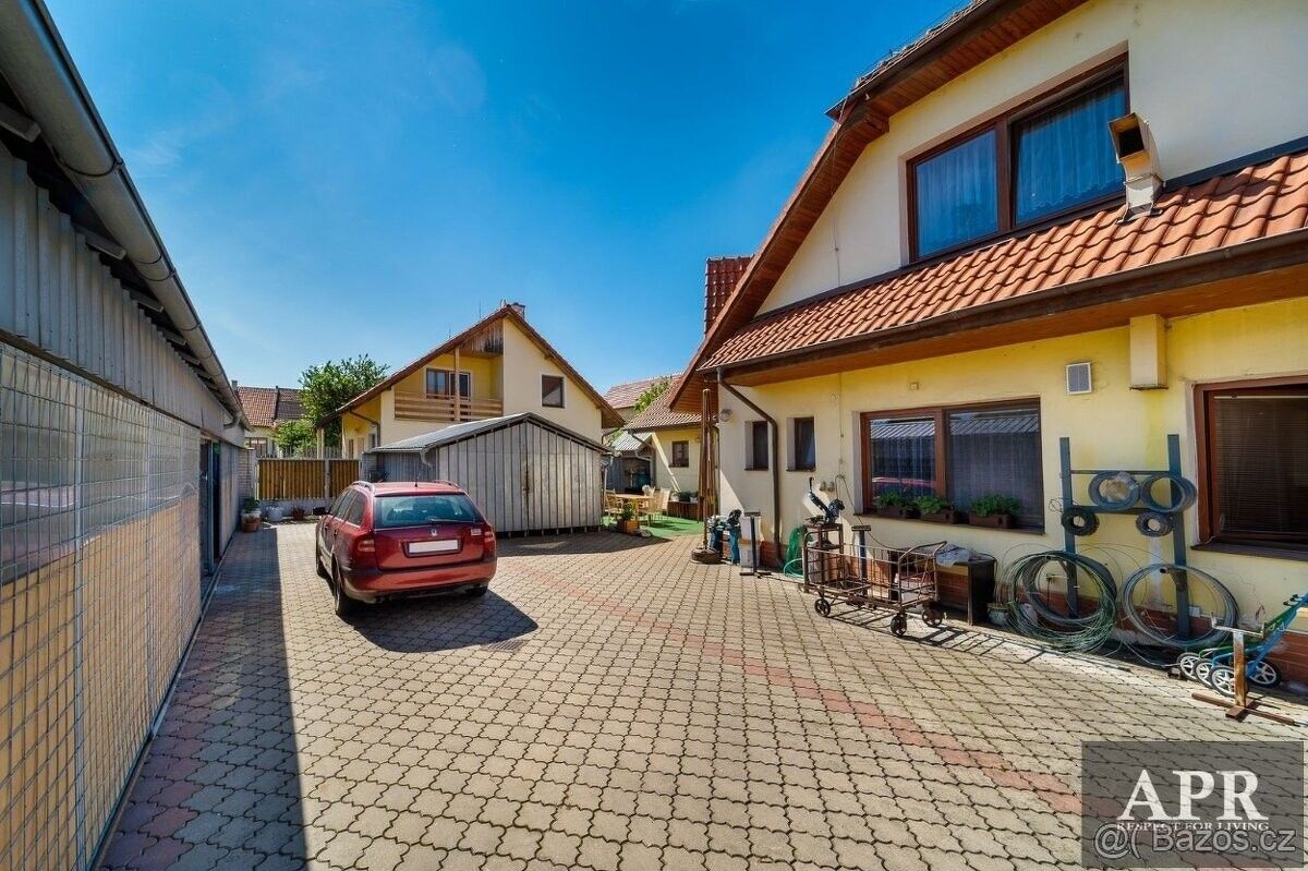 Pronájem dům - Veselí nad Moravou, 698 01, 320 m²