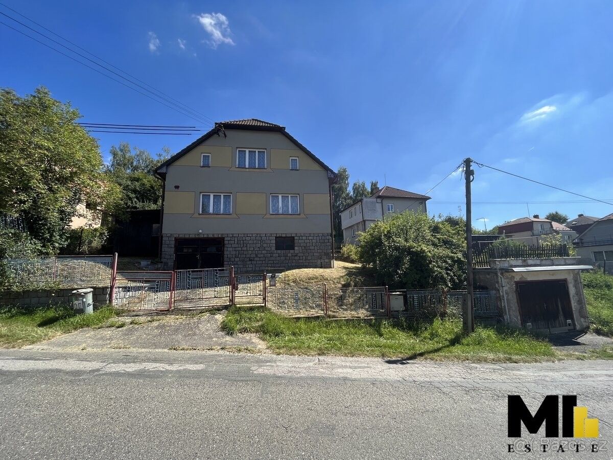 Rodinné domy, Bojiště, 584 01