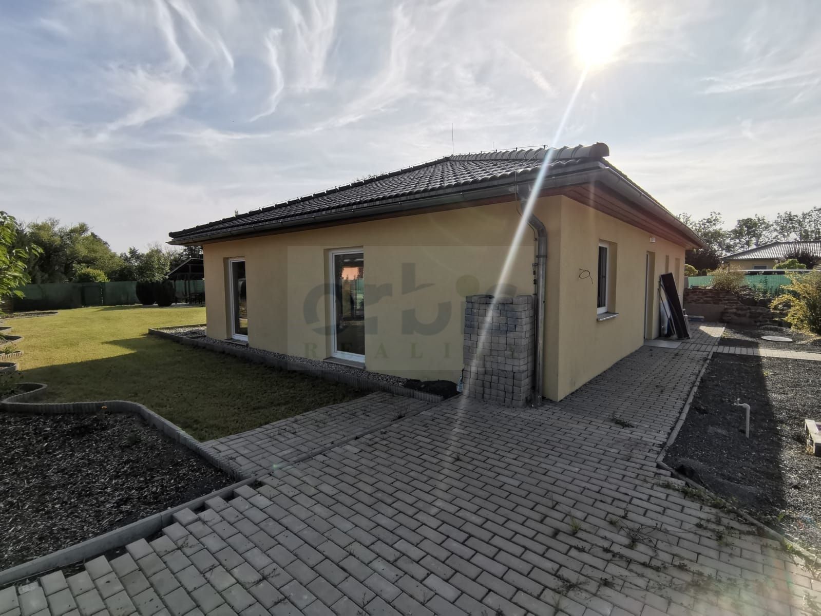 Prodej rodinný dům - Karlovarská, Stochov, 185 m²