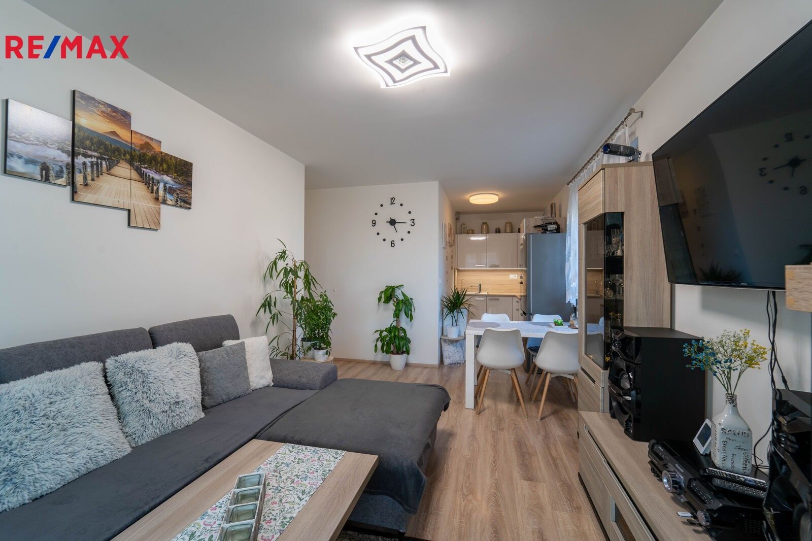 Prodej byt 2+kk - Miroslava Hajna, Praha, 53 m²