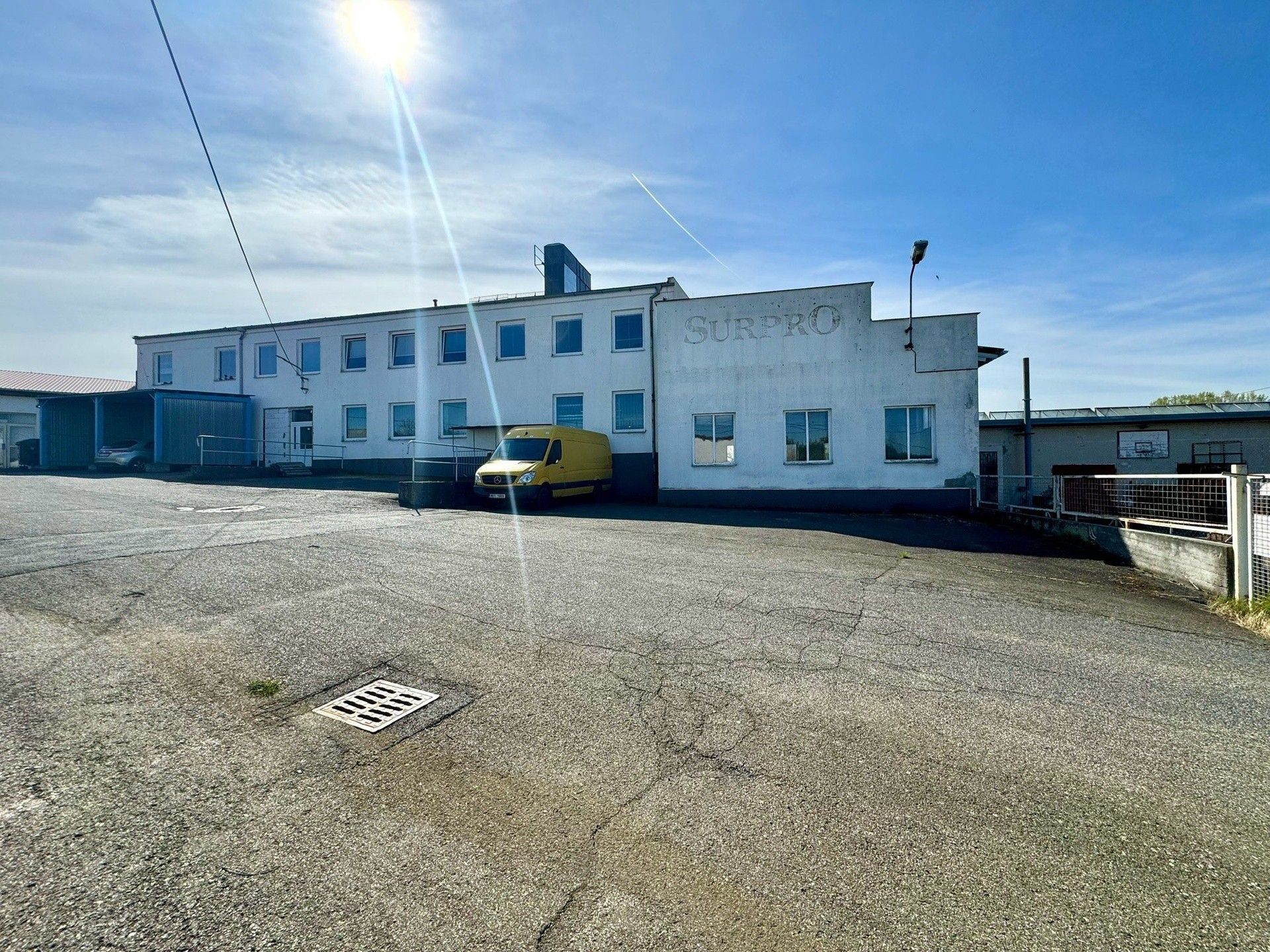 Sklady, Zámecká, Planá, 710 m²