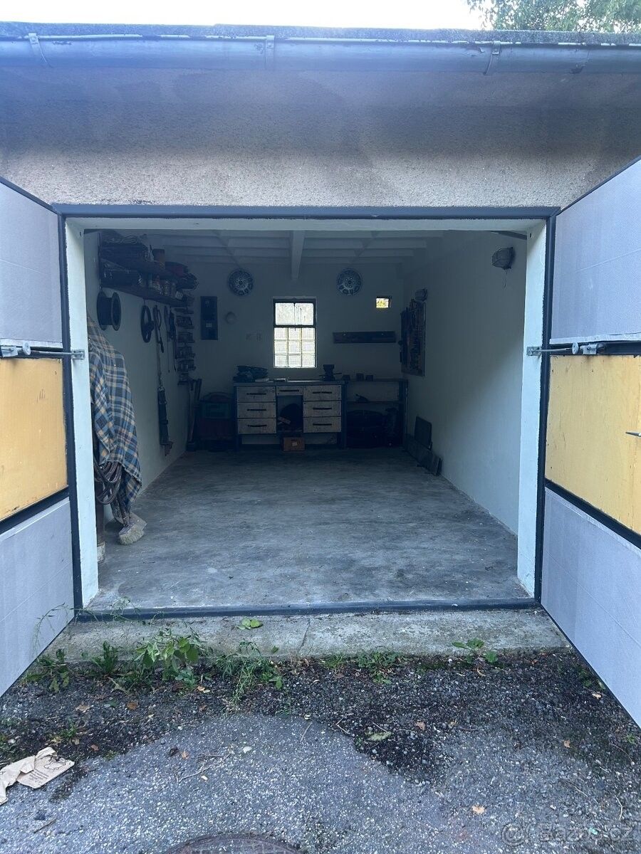 Garáže, Choceň, 565 01