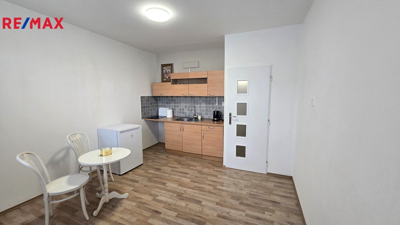 1+kk, Třebízského náměstí, Postoloprty, 20 m²