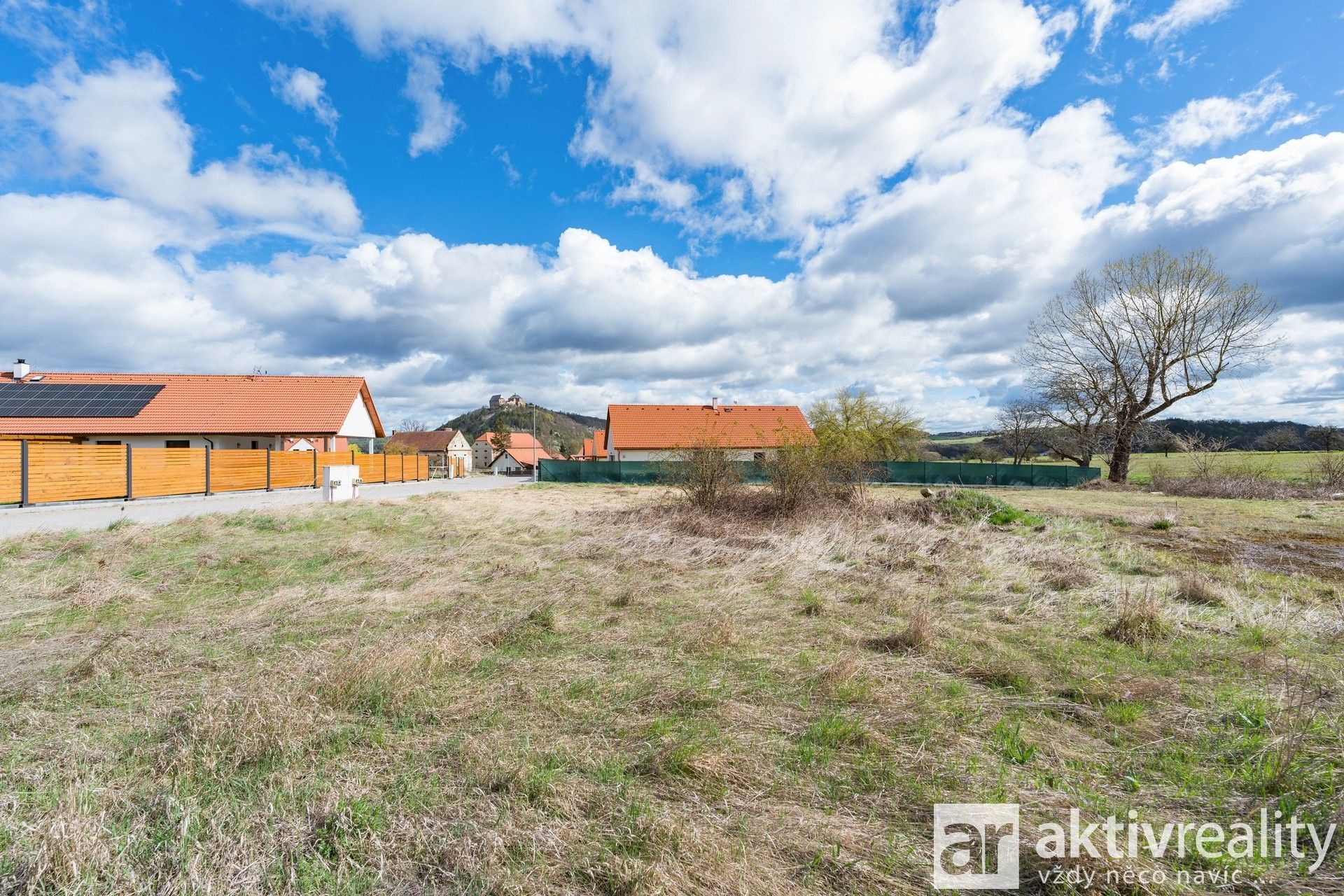 Pozemky pro bydlení, Točník, 1 011 m²