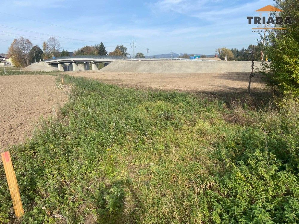 Prodej komerční pozemek - Čtveřín, 1 m²