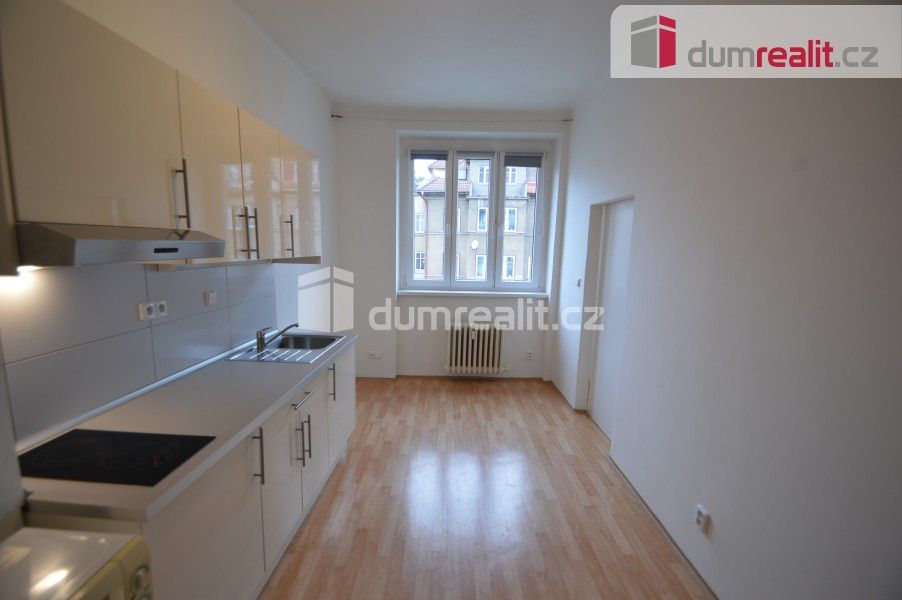 Pronájem byt 1+1 - Na Dionysce, Praha, 38 m²