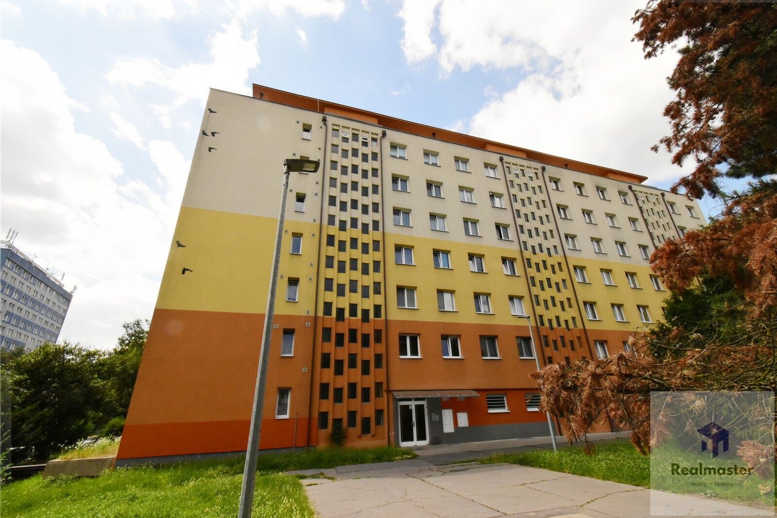 Pronájem byt 1+kk - Velká Hradební, Ústí nad Labem, 30 m²