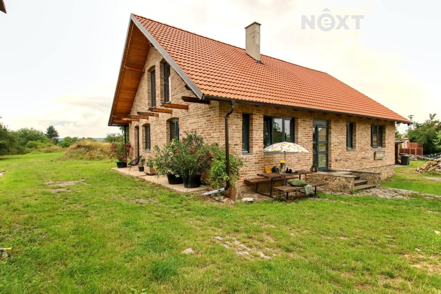 Rodinné domy, Zalešany, 229 m²