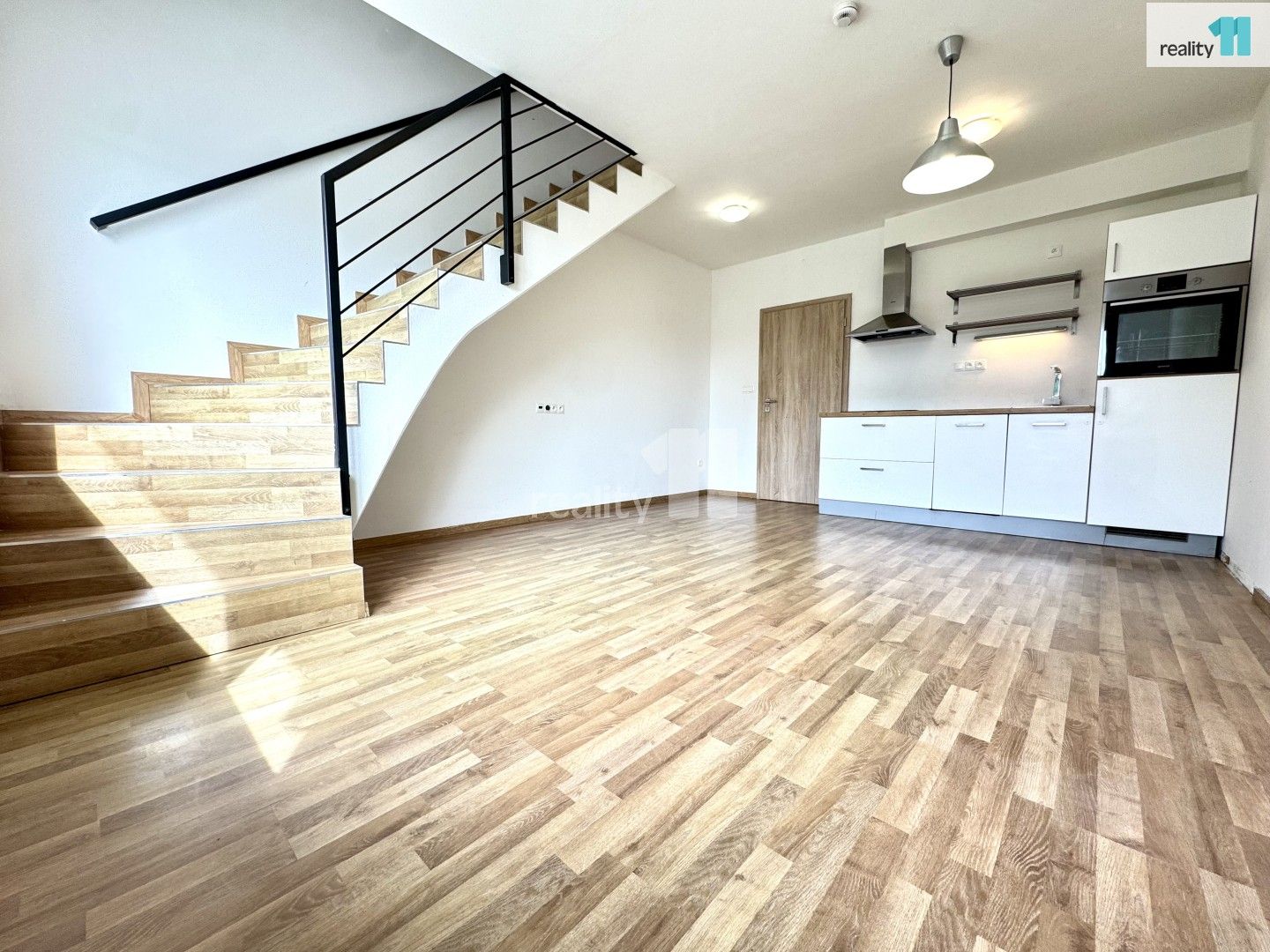 3+kk, Lidická, Jeneč, 77 m²