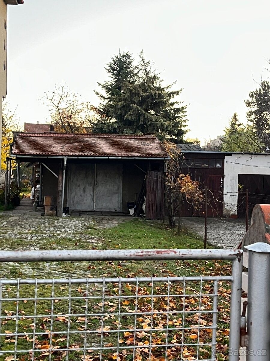 Garáže, Prostějov, 796 04