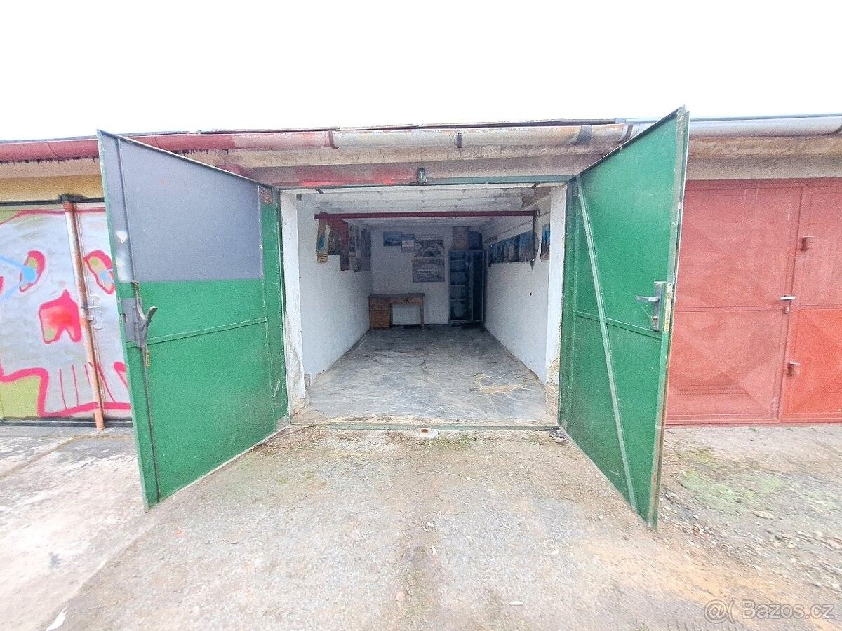 Garáže, Brno, 615 00